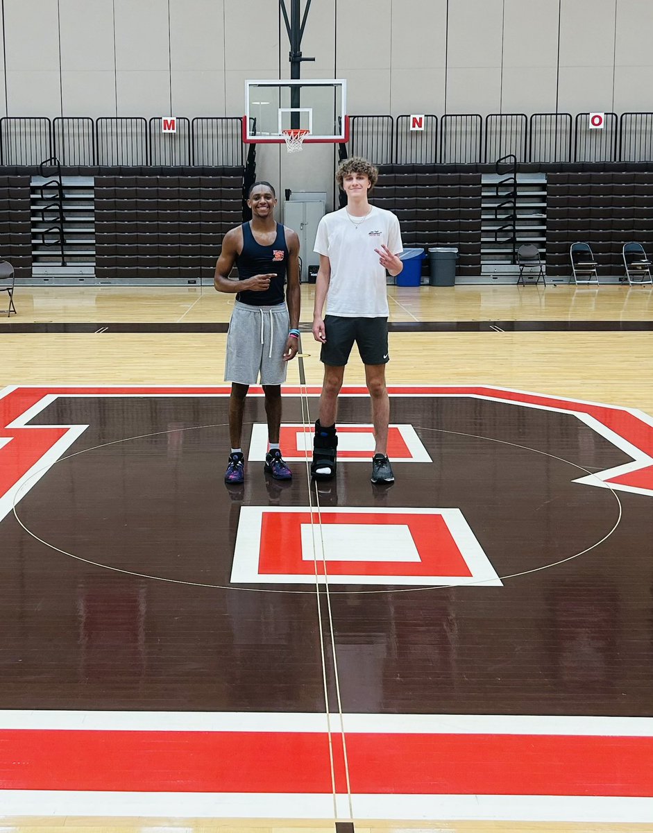 Jerrell A. Barron Sr. (@jerrellabarron) on Twitter photo Awesome to see that <a href="/jerrellbarronjr/">Jerrell Barron Jr.</a> connected with a familiar face from <a href="/AHS_Eagle_BBall/">AtascocitaBasketball</a> while working a basketball prospect camp at his new home! Awesome to see that <a href="/jerrellbarronjr/">Jerrell Barron Jr.</a> connected with a familiar face from <a href="/AHS_Eagle_BBall/">AtascocitaBasketball</a> while working a basketball prospect camp at his new home!