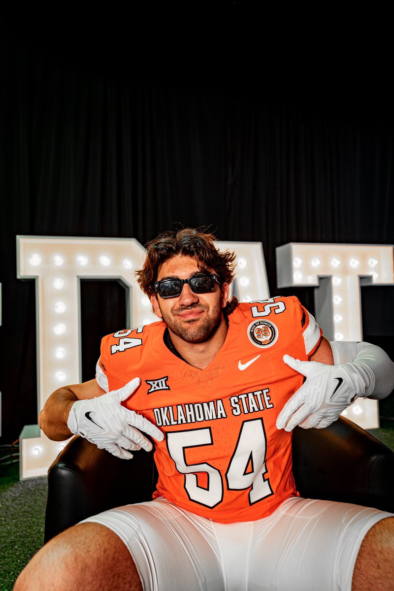 Austin Young (@austinyoung_55) on Twitter photo 