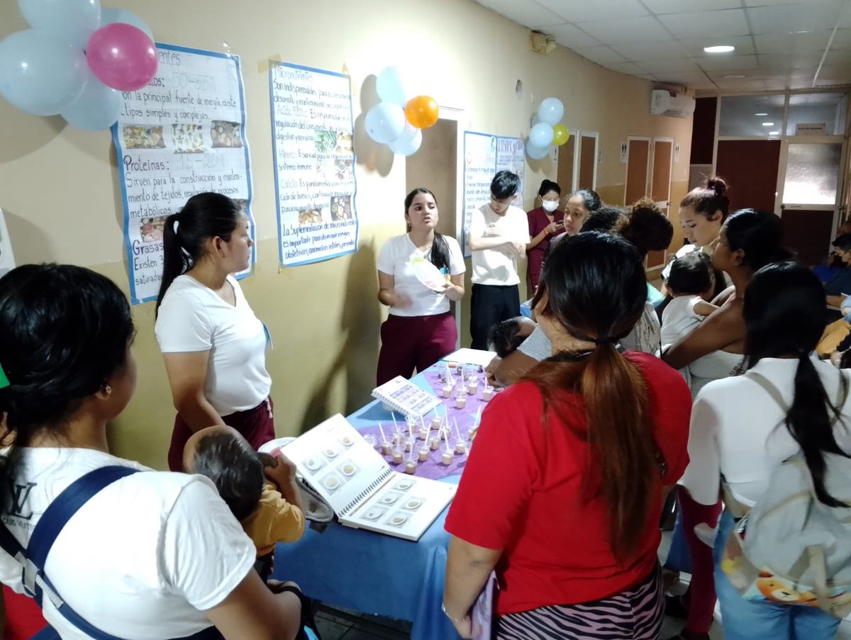 Salud_Guayas's tweet photo. #ElNuevoEcuadorResuelve | Usuarias del Centro de @Salud_Ec #MarthaRoldós participan en Casa Abierta por la Semana Mundial de la #LactanciaMaterna con temas: 
✅ Importancia de la lactancia materna.
✅ Consumo de macro y micronutrientes durante el embarazo y período de lactancia. https://t.co/H9N3opeWMD