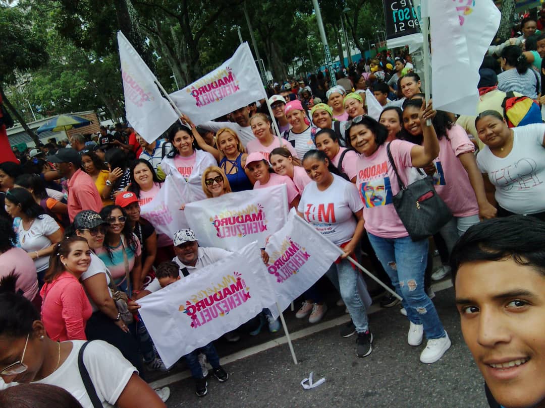 ¡Mujeres al poder 💪!

Este #2Ago nuestras guerreras y grandes trabajadoras cocineras de la Patria dijeron ¡Presente! en la marcha #MujeresPorLaPaz en respaldo a nuestro Pdte. <a href="/NicolasMaduro/">Nicolás Maduro</a> reelecto para el periodo 2025- 2031. <a href="/_LaAvanzadora/">Yelitze Santaella</a>  <a href="/pedrodiazg59/">Pedro Diaz</a>