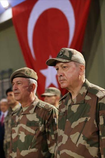 ZeynepHbo's tweet photo. Zalime korku salan, Türk ordusunun başkomutanı, Cumhurbaşkanımız #ErdoğanınYanındayız https://t.co/IrMH26Q97I