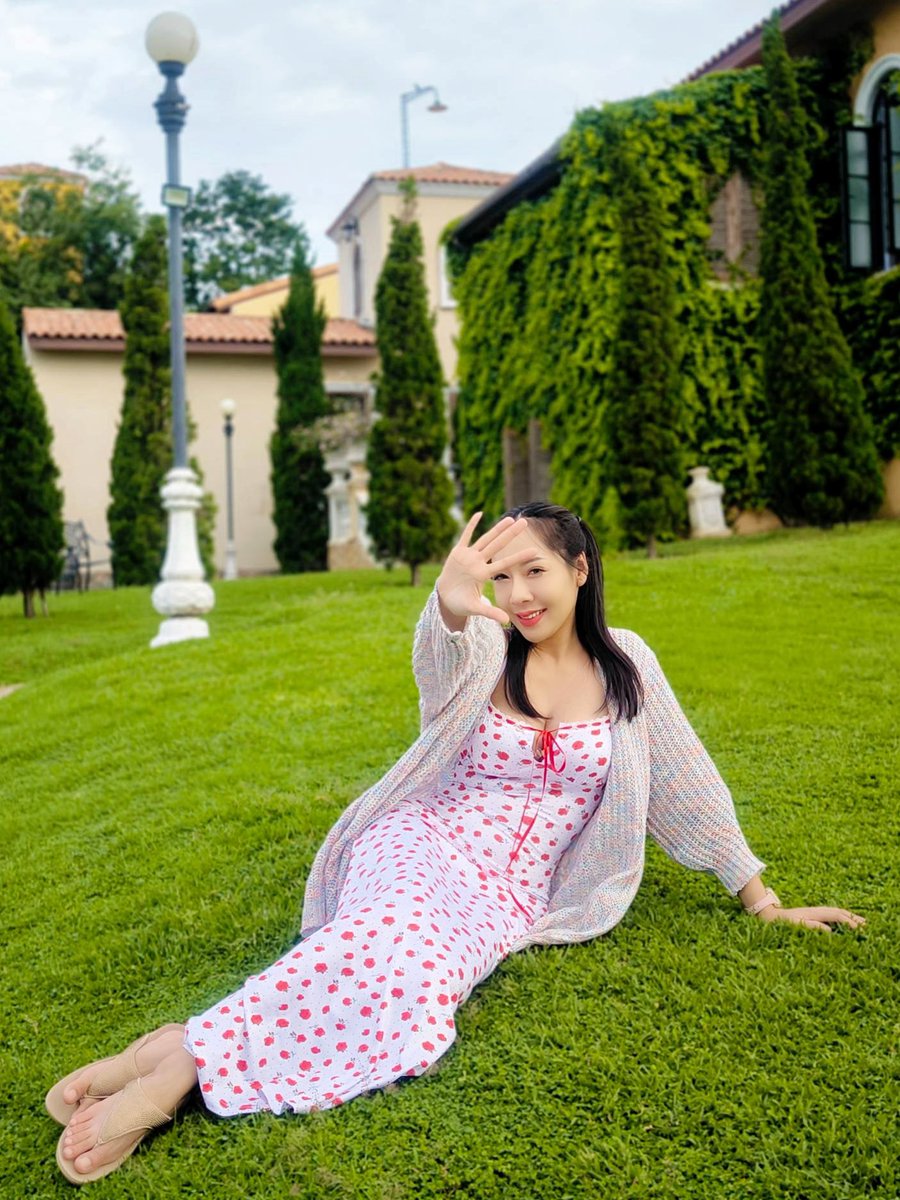 MayNovee's tweet photo. สนามหญ้าสวยมาก🩷 https://t.co/TAeaQJh5Qs