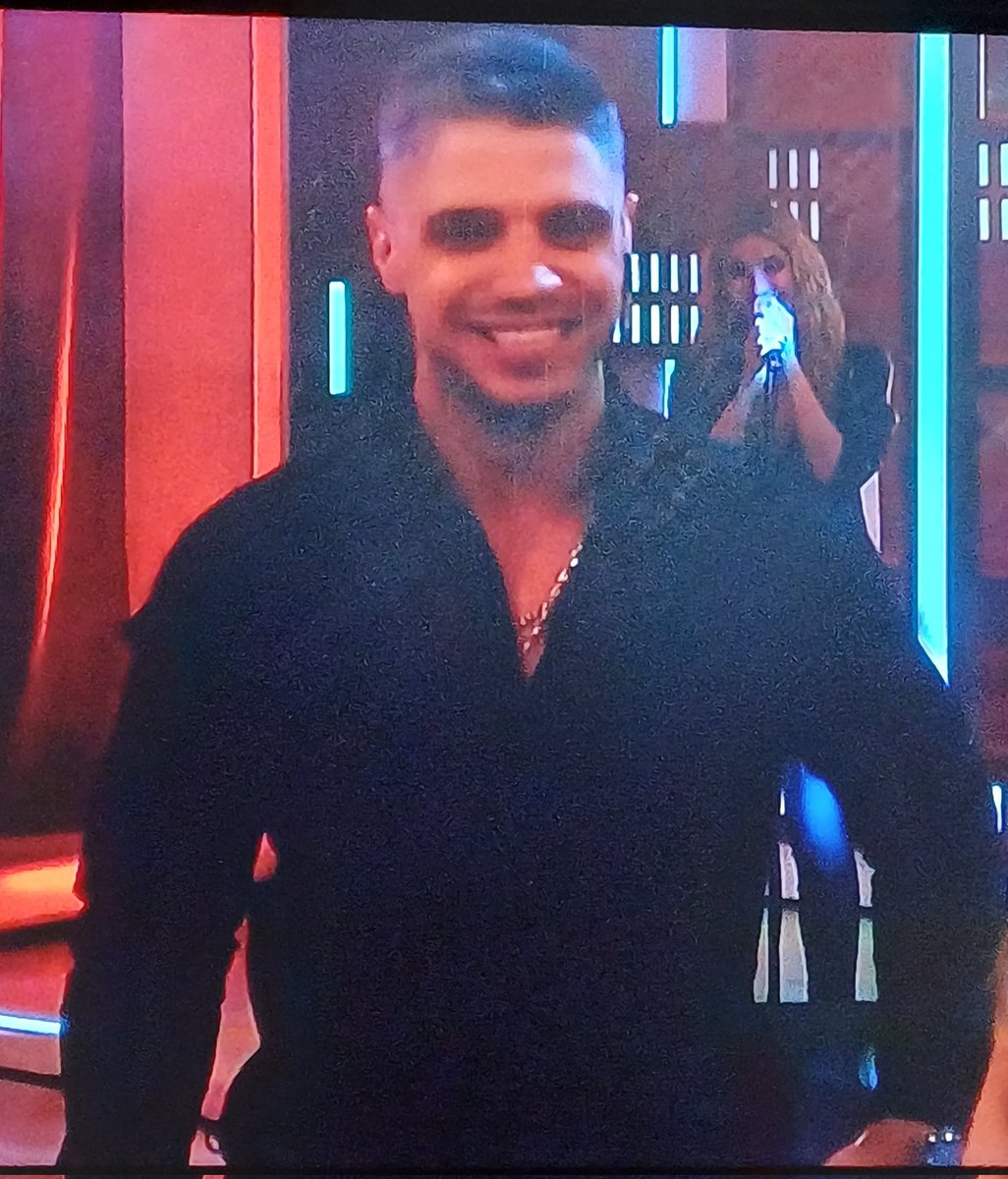 Como lo adoroooooo de lo q no hay Cone 💙💙💙
Único 😂😂