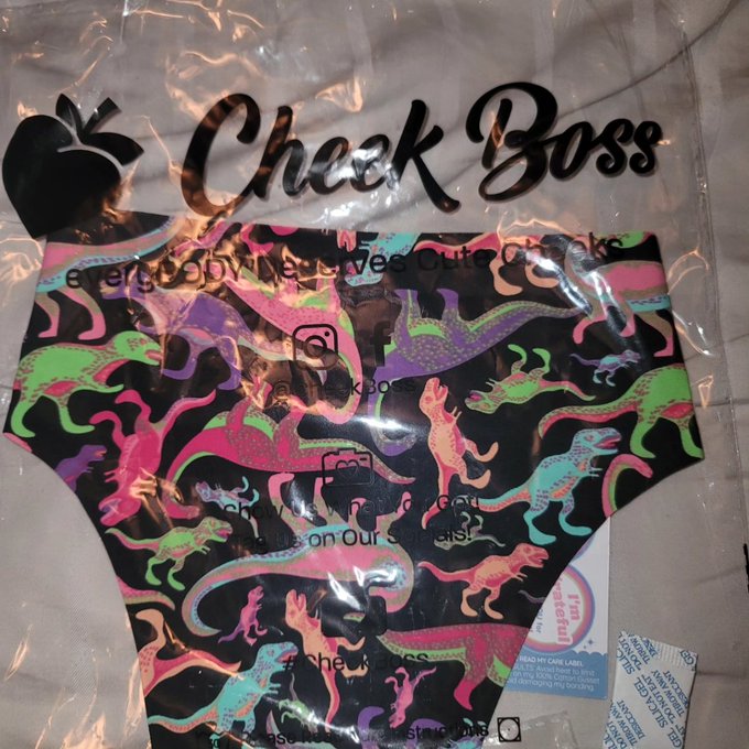 Medium... in case you wanted to know https://t.co/sDMQXAa61T<a href="/tag/maythefourth"class="tags"><span>#maythefourth</span></a><a href="/tag/stripwars"class="tags"><span>#stripwars</span></a>