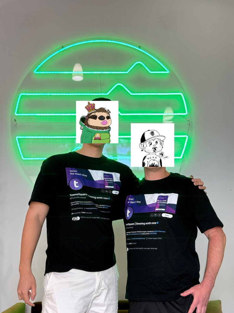 One <a href="/CoolSlothsxyz/">Cool Sloths</a> &amp; one <a href="/AptosMonkeys/">Aptos Monkeys | ACT II</a> wearing @TowneSquarexyz t-shirt 🦥 X 🙉 at <a href="/Aptos/">Aptos</a> 🌐

That’s how Web 3 social should be