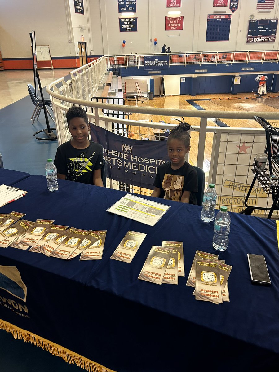 NSHSTheLink's tweet photo. Thank you to our Community Partners for supporting our Gear Up Day! #StrongerTogether @FCS_NSHS_Princ @FultonCoSchools @NorthSpringsHS https://t.co/p1zYbeAxPj