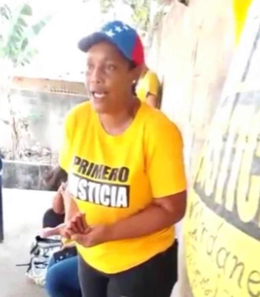 #ALERTA🚨 Denunciamos el secuestro de nuestra dirigente Mayra Castro presidenta de Primero Justicia en el Municipio Urdaneta, Miranda. 

Fue abordada por una camioneta cerca del sector la Fila. En este momento no conocemos su paradero.

Responsabilizamos al régimen de Nicolás