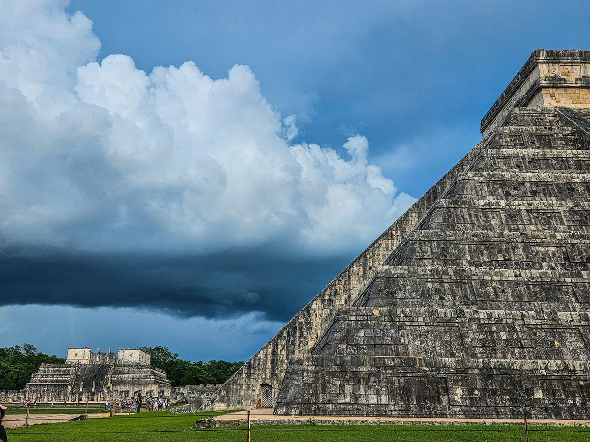 danyela_glezz's tweet image. #ChichénItzá 🇲🇽🌩 #México
