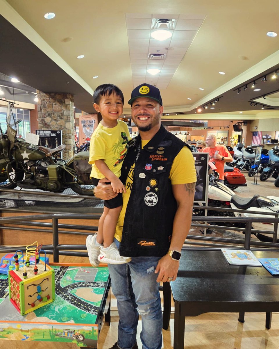 ruiz_c_r's tweet photo. I’ve held many titles in this blessed life of mine, some good, some not so hot… but one of my very favorite ones is Tio Motorcycle to my great nephew Keoni! Love this little dude! #TioMotorcycle #Keoni #AdventuresWithTheNephew #GreatNephew #HarleyDavidson #Family #Ruiz https://t.co/V0gFI24j0j