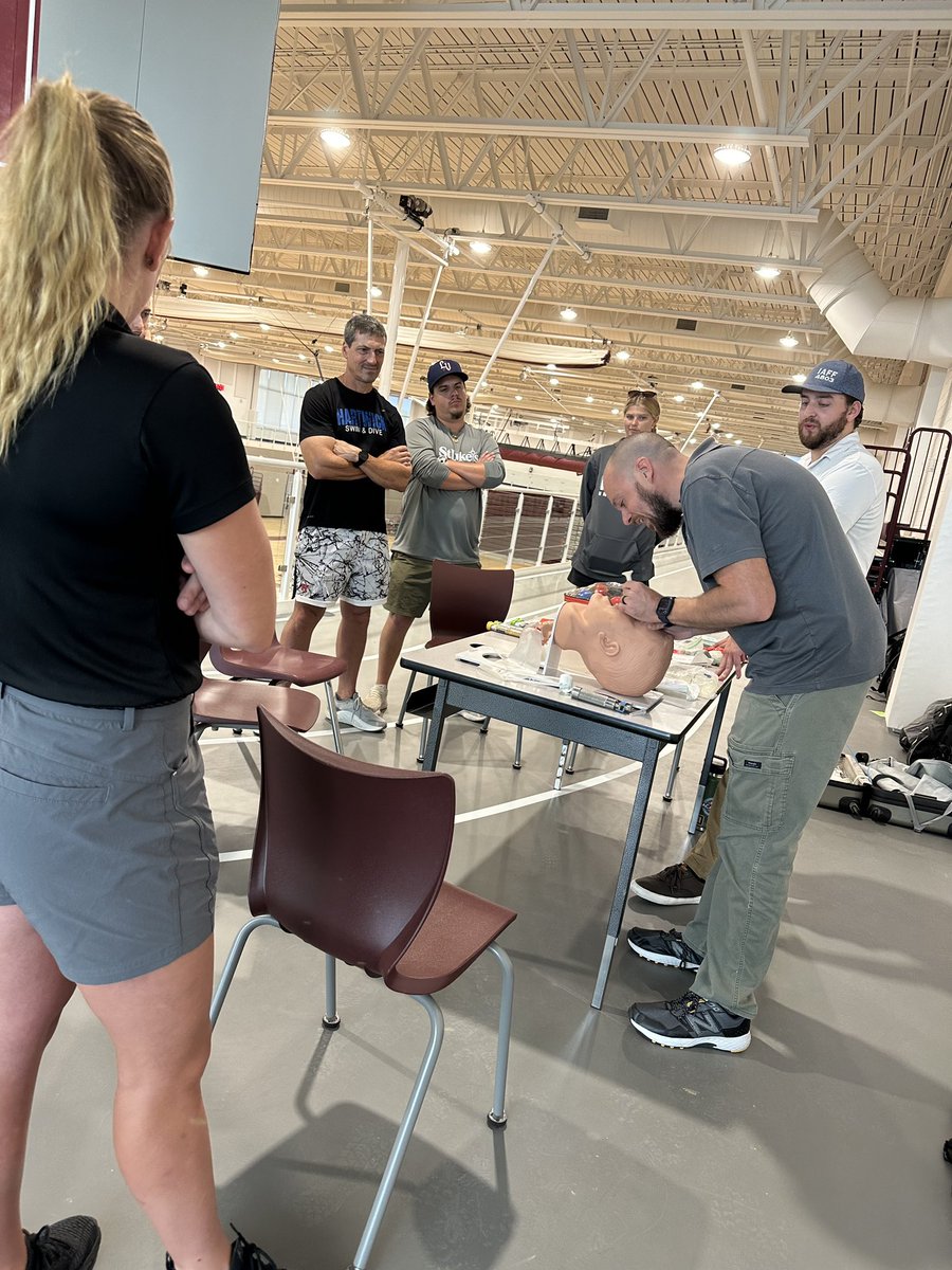 PaulRobertsCuse's tweet photo. The Berks County Scholastic Athletic Trainers Association held a medical training event at the GMACC this week.
They addressed serious issues like sudden cardiac arrest.
It was a collaborative effort with several EMS organizations.
Great job everyone 👍

@kmeloatc https://t.co/ZpsyLk8prj