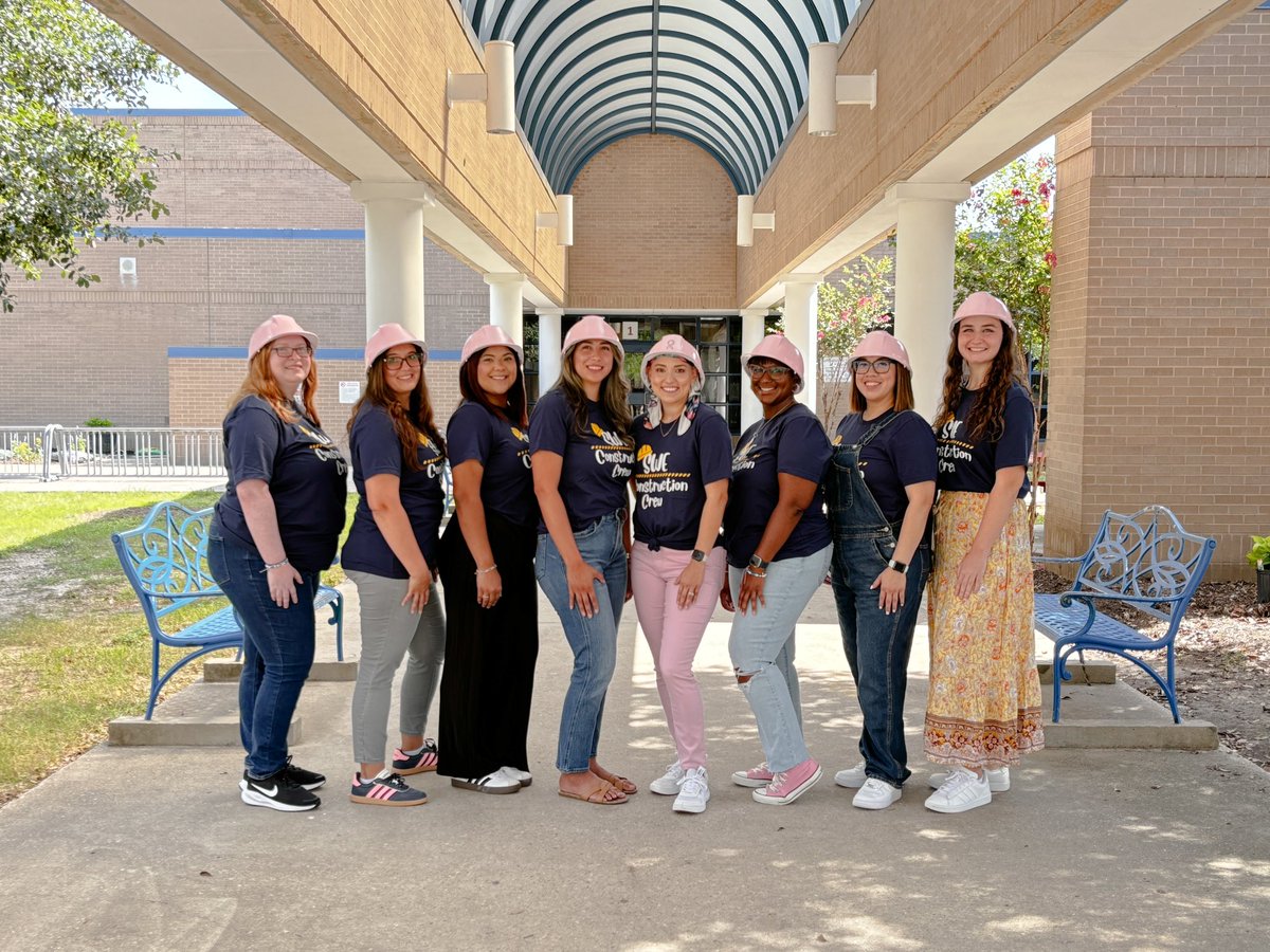 MsAlvarez_SWE's tweet photo. Meeting our new team members, setting up our classrooms, and getting ready for another amazing year in Pre-K. Wearing pink for our friend, Mrs. Kirst. 💕 @HumbleISD_SWE @ACostante09 @MsStewart_SWE @MrsAshleyZ @HumbleISD_PREK https://t.co/yRUNArjqrz
