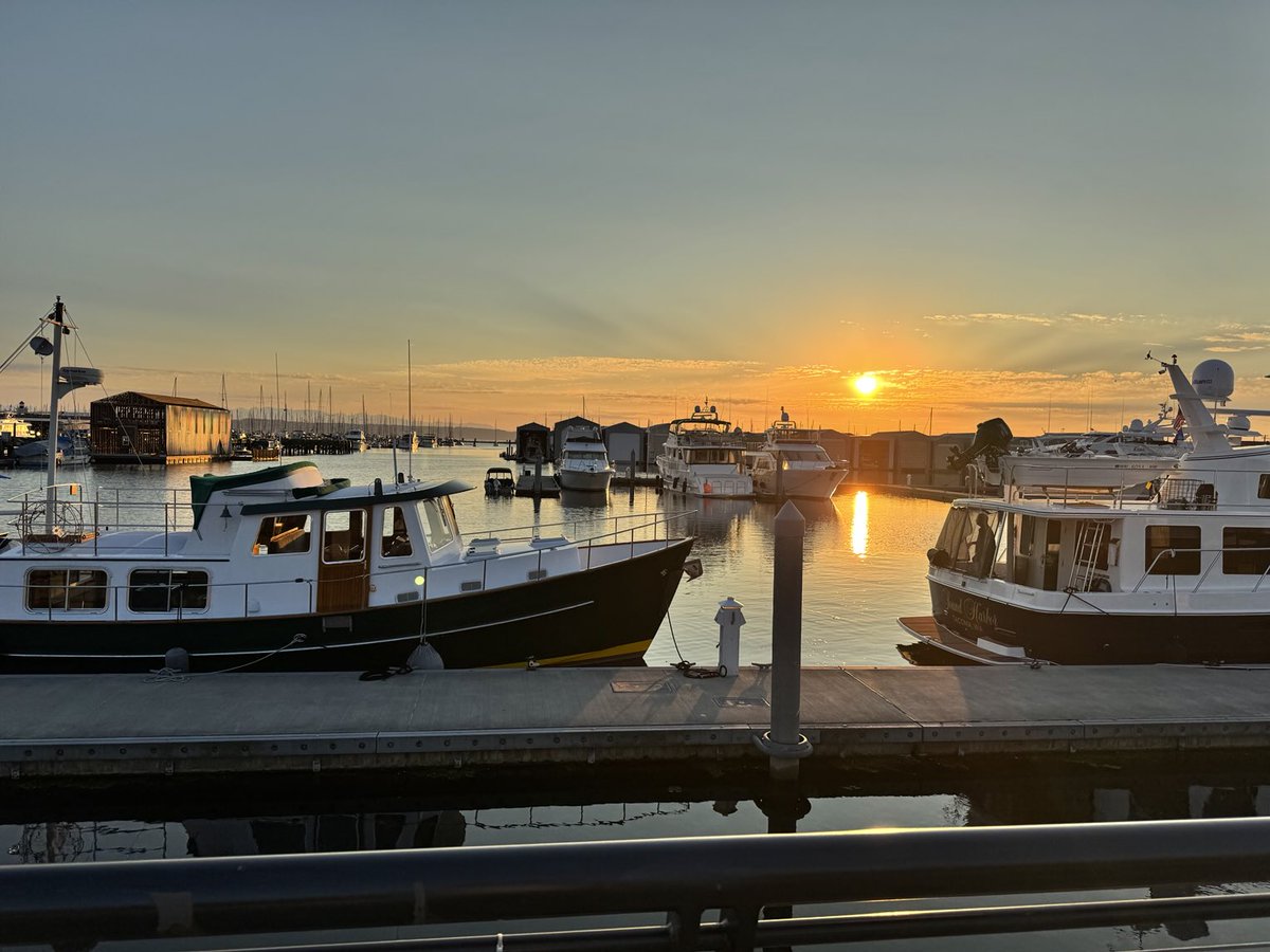 Oceesay's tweet image. Walking the promenade at the #Everett waterfront.

#pnw 
#pnwlife