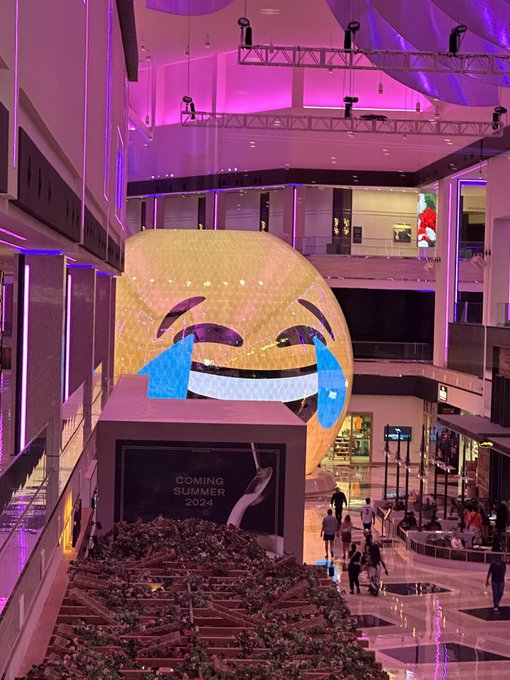 Sometimes it&rsquo;s nice to just sit in a quiet place above the chaos and noise. https://t.co/AZLWhwQfpY