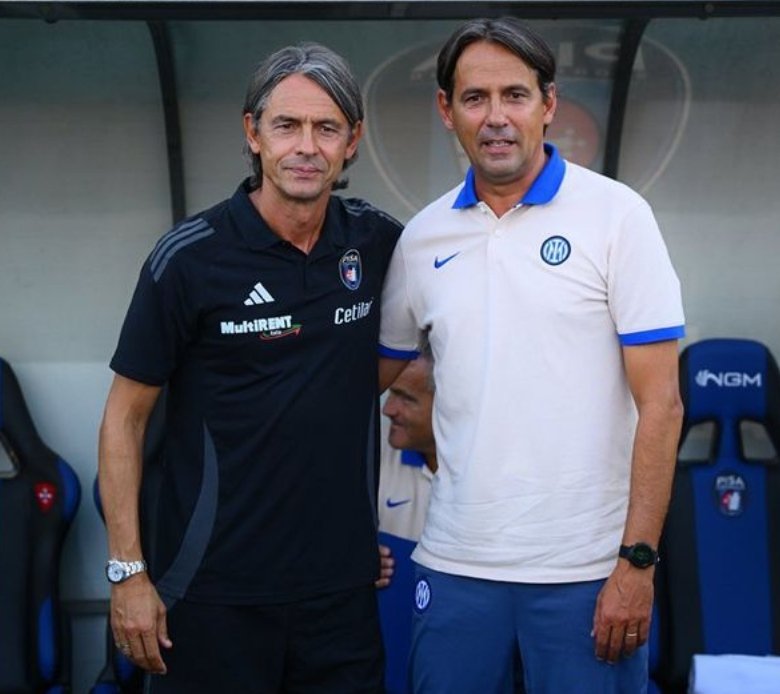 NeilPrajamukti's tweet photo. Duo Inzaghi Bersaudara.
Ketika jadi pemain sepakbola profesional kakaknya lebih berjaya daripada adiknya. Kini jadi pelatih profesional adiknya yg lebih berjaya daripada kakaknya. Time flies so fast.
#PisaInter #FriendlyMatch #SerieA @Inter https://t.co/FNEuHWpkkw