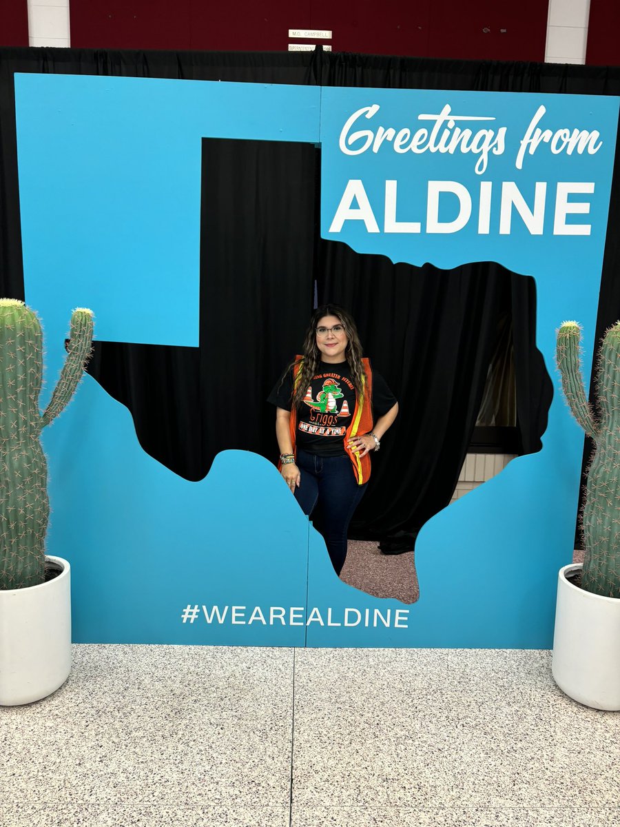 ccquizada's tweet photo. CONVOCATION 24-25 
“Building Greater Futures One Day At A Time” 👷🏼‍♀️✨ #AldineImpact #WeAreAldine https://t.co/apdAwqDQxR