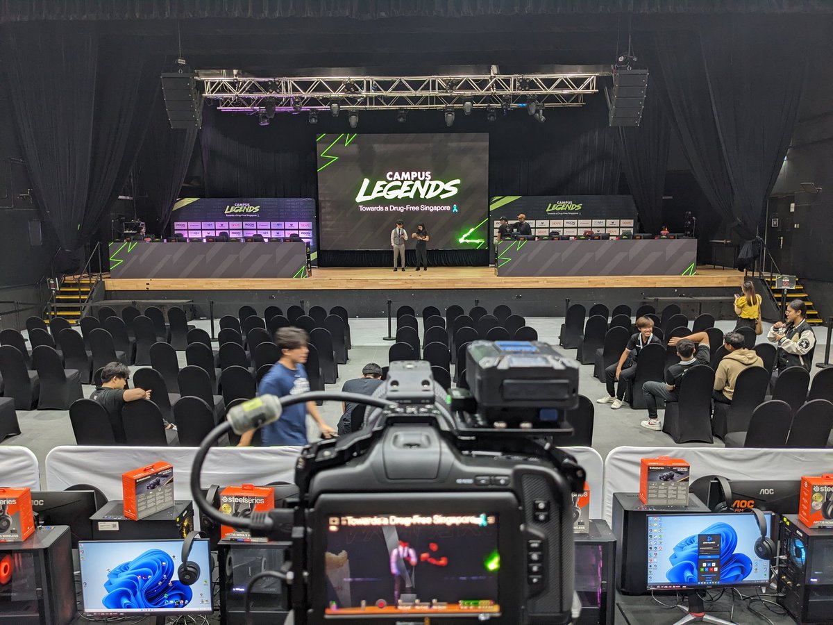 DeQueue94 tweet media