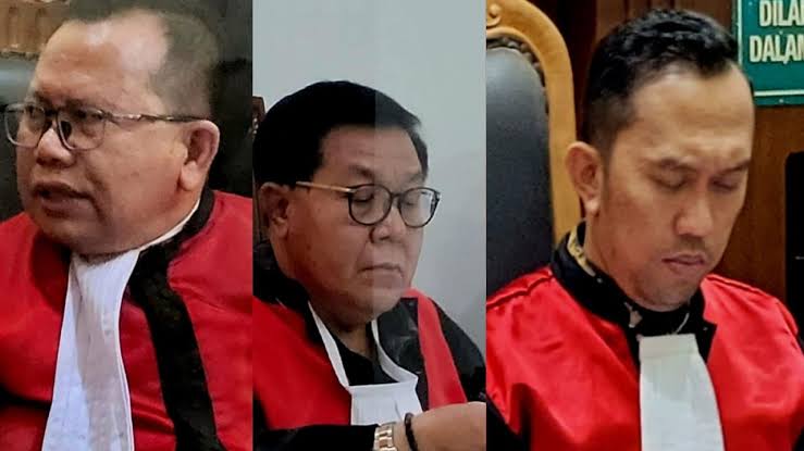 Hakim brengsek 

~kata Sahroni~