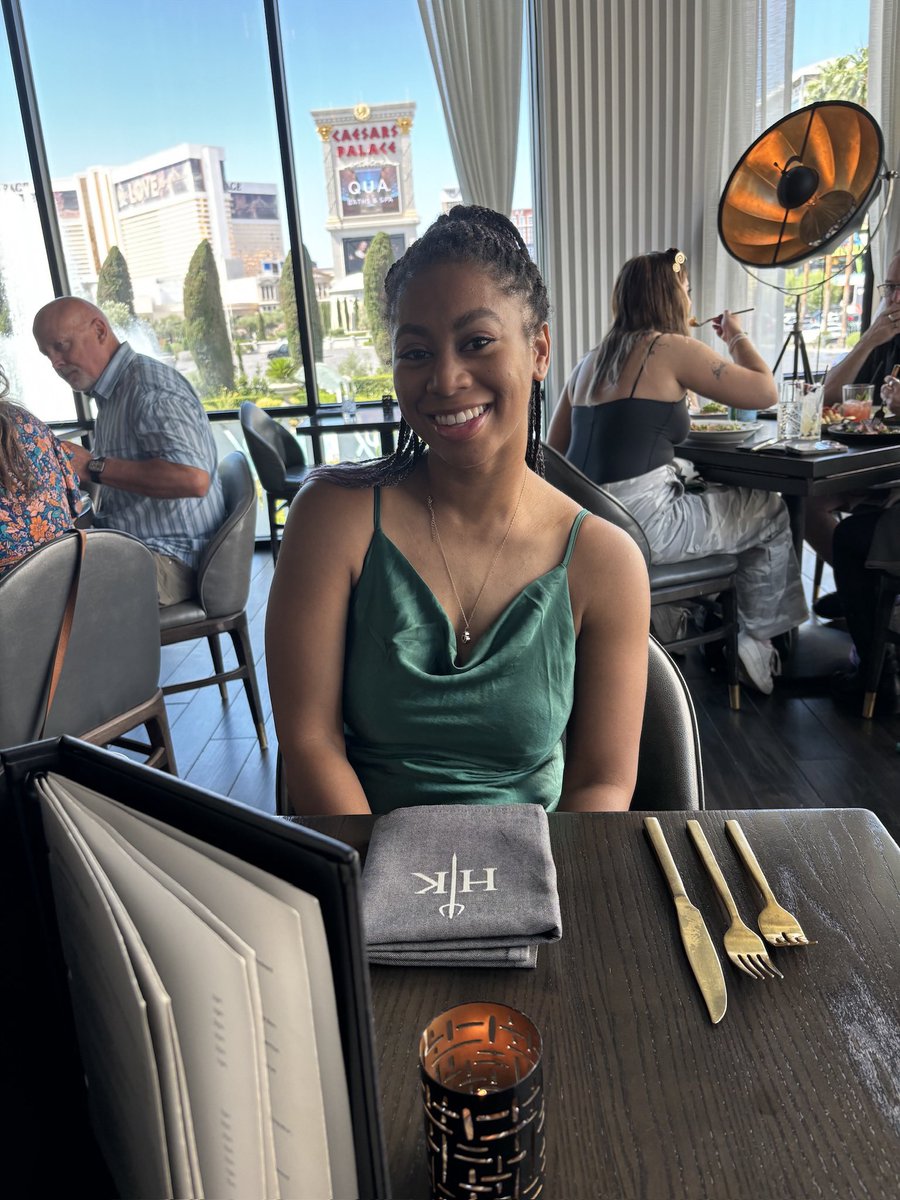 KianaCullimore's tweet photo. Life update: 
•Celebrated 5 years with the love of my life.
•Went to Vegas for our anniversary and was surprised with eating dinner at Hell’s Kitchen.
• Adding a new little addition to our family come, November. 💙 https://t.co/tNMJjaJq2R