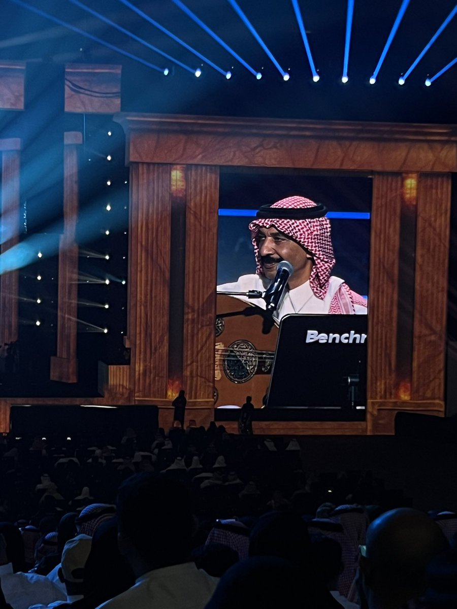 M7mdd_b's tweet photo. ليلة خيالية استثنائية ابداع فوق الوصف شكرررا يا ملك الفن #عبادي_الجوهر https://t.co/ucHjjH88im