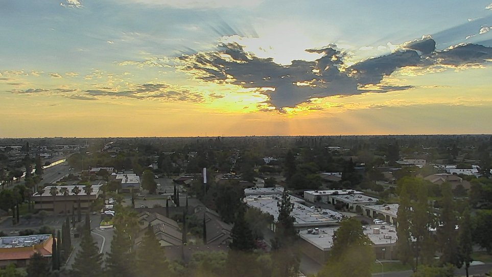 ajfoxwx's tweet photo. Check out this sunset over the Central Valley of California!
What do you see in the clouds?
@KSEE24
#rorschachtest #weather #postrain #KSEE24 #certified #most #accurate #11yearsinarow #andcounting #thanksforwatching https://t.co/94ei6HZuyl