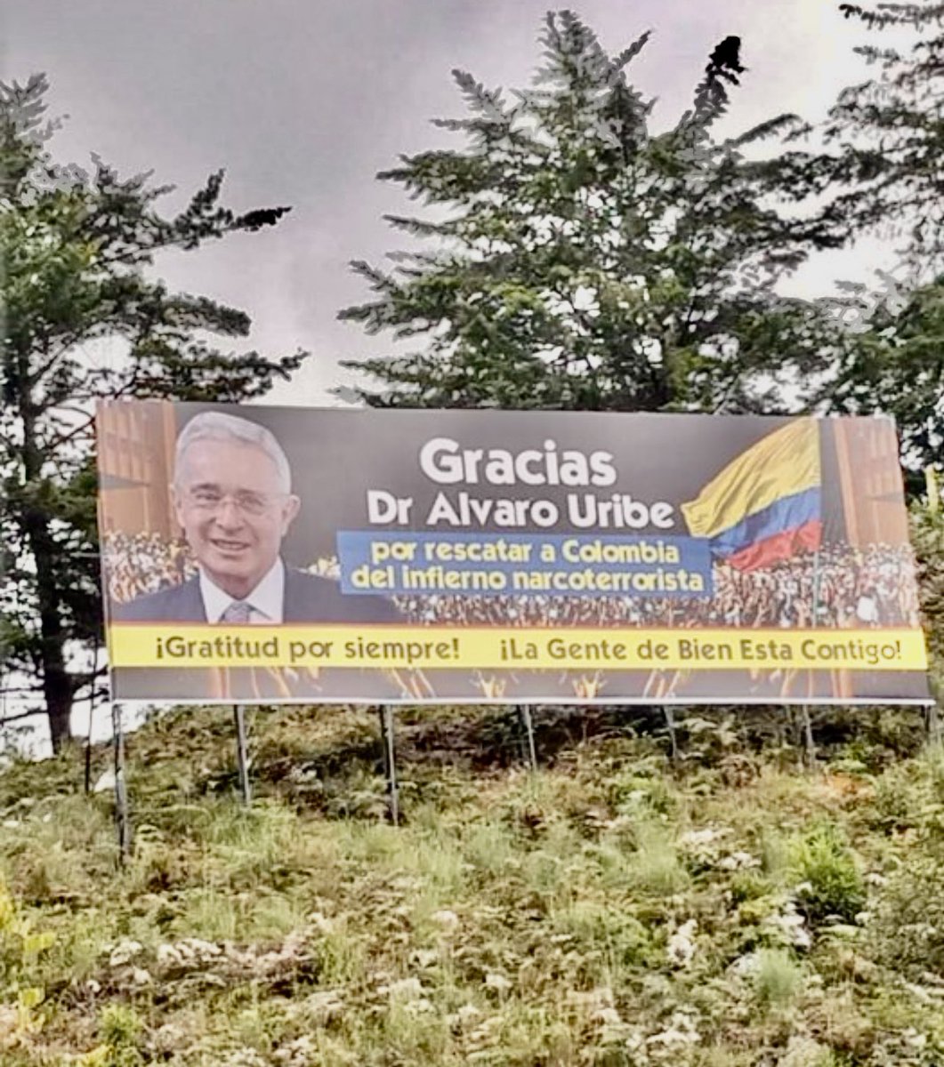 Jhonffonseca's tweet photo. Para usted el GRAN Álvaro Uribe Vélez es un 🇨🇴:

1. Gran Presidente 
2. Líder 
3. Demócrata
4. Visionario
5. Guerrero
6. Ser con autoridad 
7. Berraco
8. Pacificador 
9. Todas❤️🔄 https://t.co/sRwGXxyalh