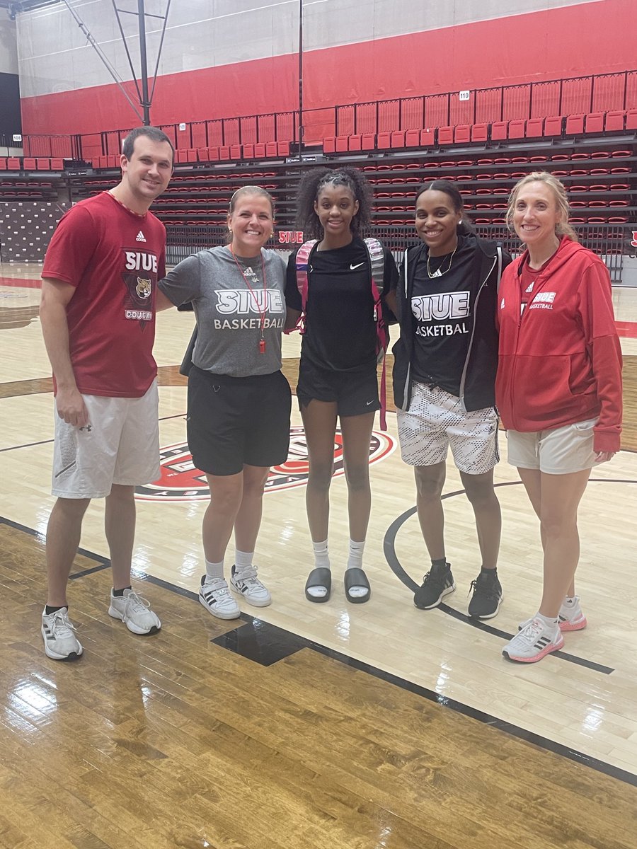Daylin Douglas (@daylindouglas) on Twitter photo Thanks for amazing camp this evening <a href="/SIUEWBB/">SIUE Women’s Basketball</a> <a href="/CoachSQuigley/">Sam Quigley Smith</a> lots of fun . Thanks for amazing camp this evening <a href="/SIUEWBB/">SIUE Women’s Basketball</a> <a href="/CoachSQuigley/">Sam Quigley Smith</a> lots of fun .
