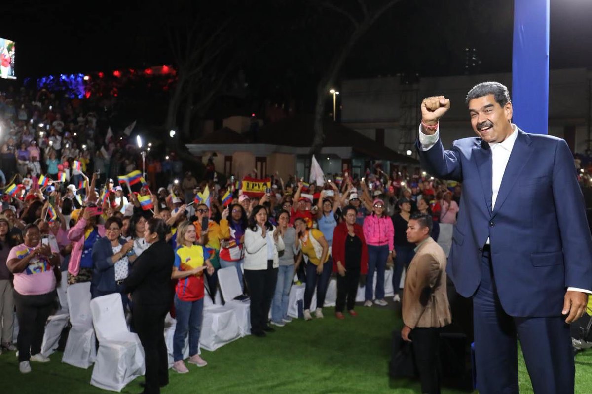 #2Ago El presidente <a href="/nicolasmaduro/">Nicolás Maduro</a> dirige mensaje a las mujeres venezolanas congregadas en el Palacio de Miraflores.