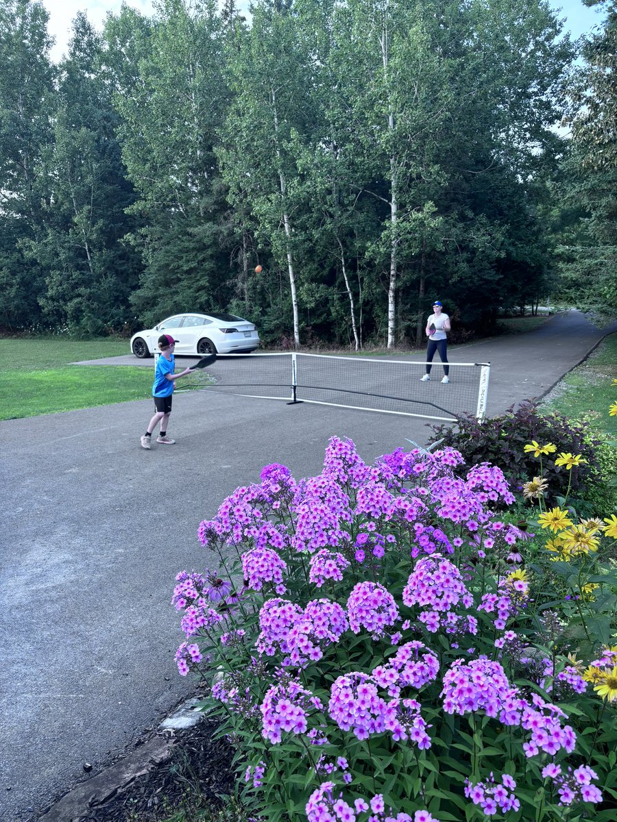 Jcurryhill's tweet photo. A little pickleball action between Kate and Leo. https://t.co/zCGHlplRGz