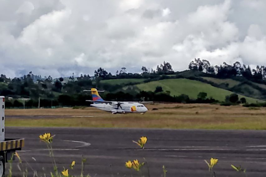 Junto al Gobierno del Presidente <a href="/petrogustavo/">Gustavo Petro</a> estamos trabajando para que San Luis de Ipiales sea el aeropuerto alterno de #Nariño.

Solicitamos a directivos de <a href="/avianca/">avianca</a> <a href="/aviancaescucha/">Avianca escucha</a> que estudien la posibilidad de abrir un vuelo nocturno Bogotá-Ipiales, de tal forma que el