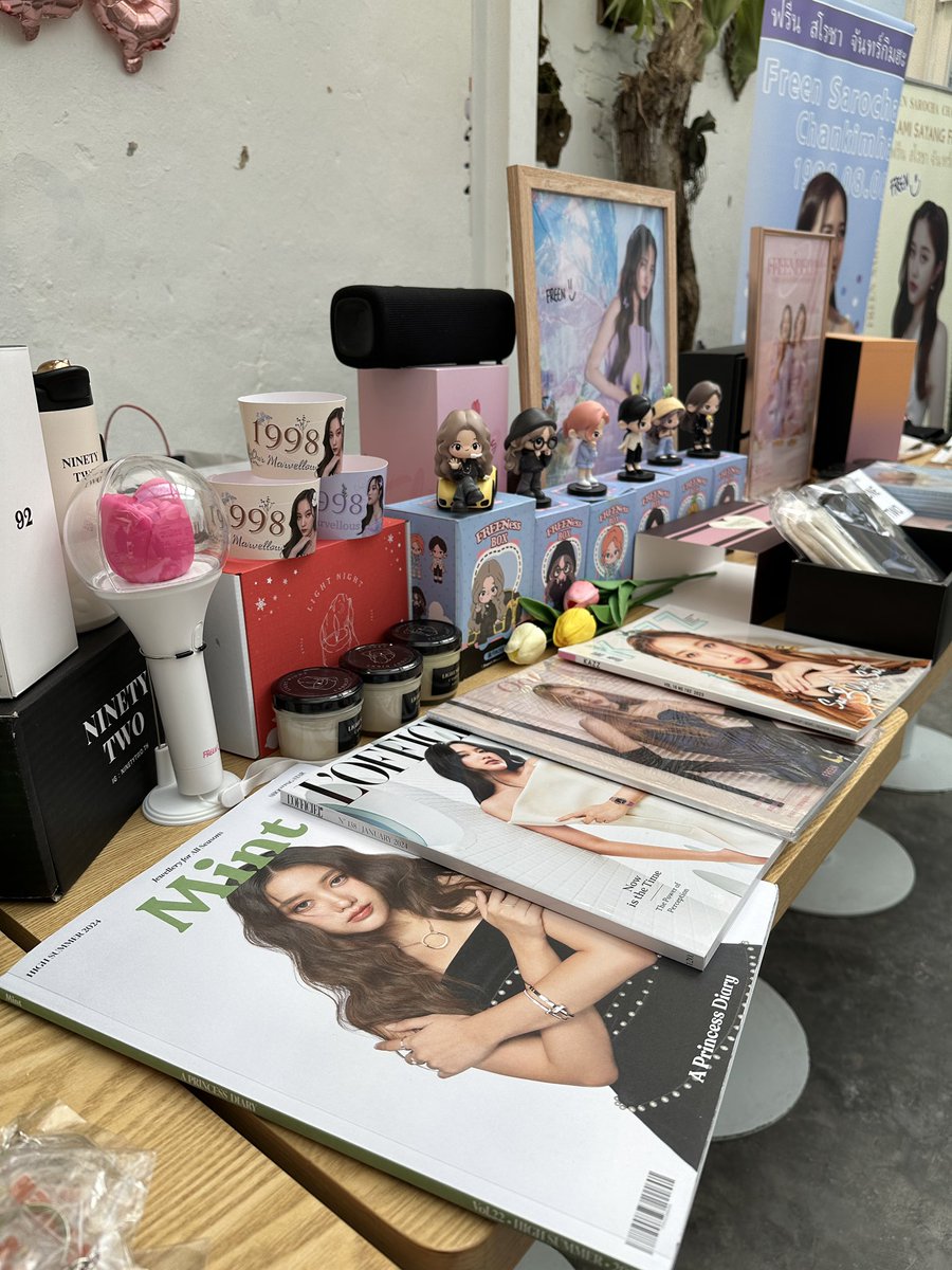 FreenMsiaFC's tweet photo. Are you guys ready ???!!!!🥰🎉
Cause we are ready !!!!😎🥳Do come by and visit us na🫶🏻🌷

✨𝐅𝐫𝐞𝐞𝐧'𝐬 𝐌𝐚𝐫𝐯𝐞𝐥𝐥𝐨𝐮𝐬 𝐆𝐚𝐫𝐝𝐞𝐧💖
Collaboration with @FreenBeckyMYFC 

 🌷Freen's 26th Bday Cupsleeve Event🎂
⏰: 11am - 5pm
🗓️: 3rd August 2024, Saturday 
📍: Spillstone Coffee

#OurMarvellousFreen  
#srchafreen @srchafreen 
#srchafreenmsiafc