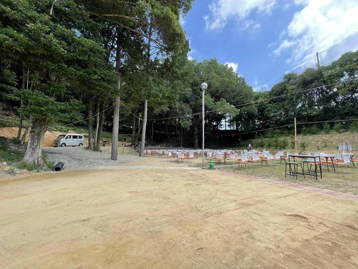 lilya_s's tweet photo. 今日のイベントの準備中。
あちいいいいい☀️

お客様はなんと総勢150名とのこと、がんばりまーす✨ https://t.co/eTra0Kfstd