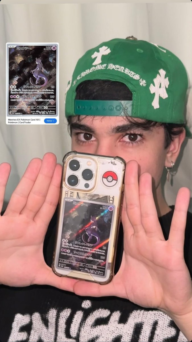 saque una carta de mewtwo en un sobre de la edición japonesa de pokémon 151 B)