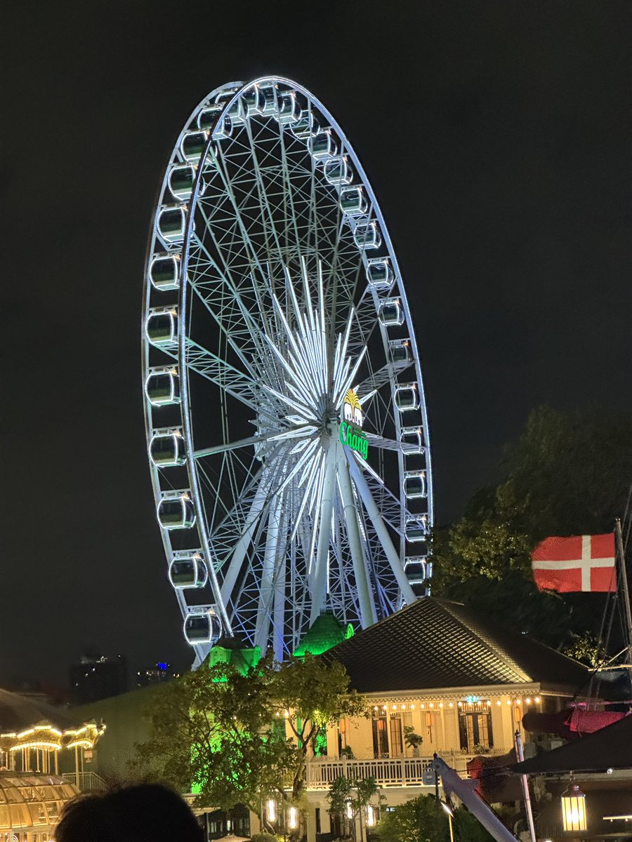 Libmonkey9's tweet image. 有目标的人在奔跑，没目标的人在流浪。