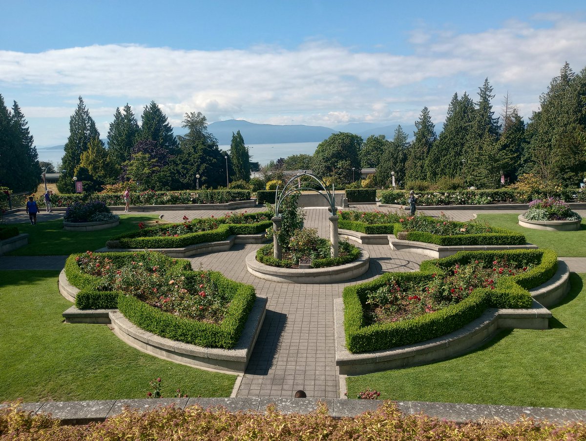 Thanks to #cmbbe2024 for a great meeting in <a href="/UBC/">University of British Columbia</a>! Thanks also to my skin biomechanics co-chair <a href="/abuganzat/">Adrian Buganza Tepole</a> and all the contributors for a fantastic session. What a beautiful campus - can't wait to come back! 👀