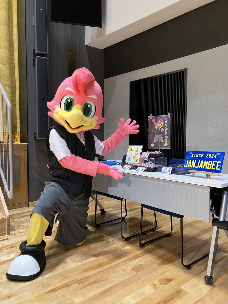 JanJamBee's tweet photo. 準備完了！！
みんなまってるよ〜🌟
#キャラクターパーティー2024 https://t.co/FEL76awRZM