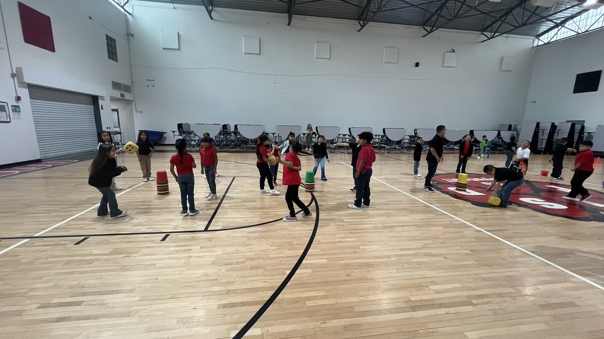 Coyotes practicing routines and procedures while enjoying some fun and interactive activities.  First week of school was exciting! #TISDProud #I❤️P.E. <a href="/CoachFlores25/">Coach Flores</a>