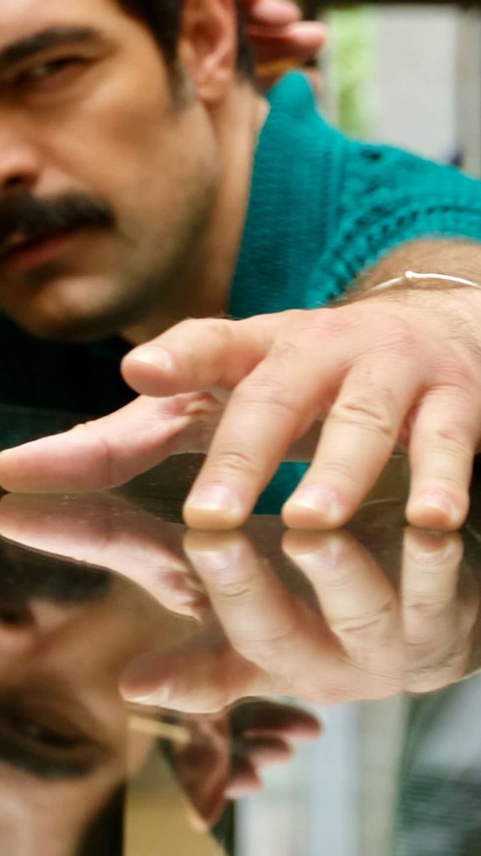 seni dünyanın her köşesinden seviyoruz 
rt

HalilİbrahimCeyhan  #HalilİbrahimCeyhan