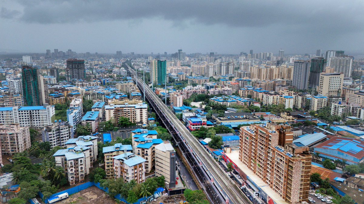 dronemanYT's tweet photo. Mumbai Metro Line-9 (Andheri East - Mira Bhayandar)
Double Decker Metro,, It will somehow solve the traffic congestion of Mira Bhayandar.

Full Video - https://t.co/Lf8NWJGr7s

#Mumbai #Mumbaimetro #line9 https://t.co/mvGnvw1Rg5
