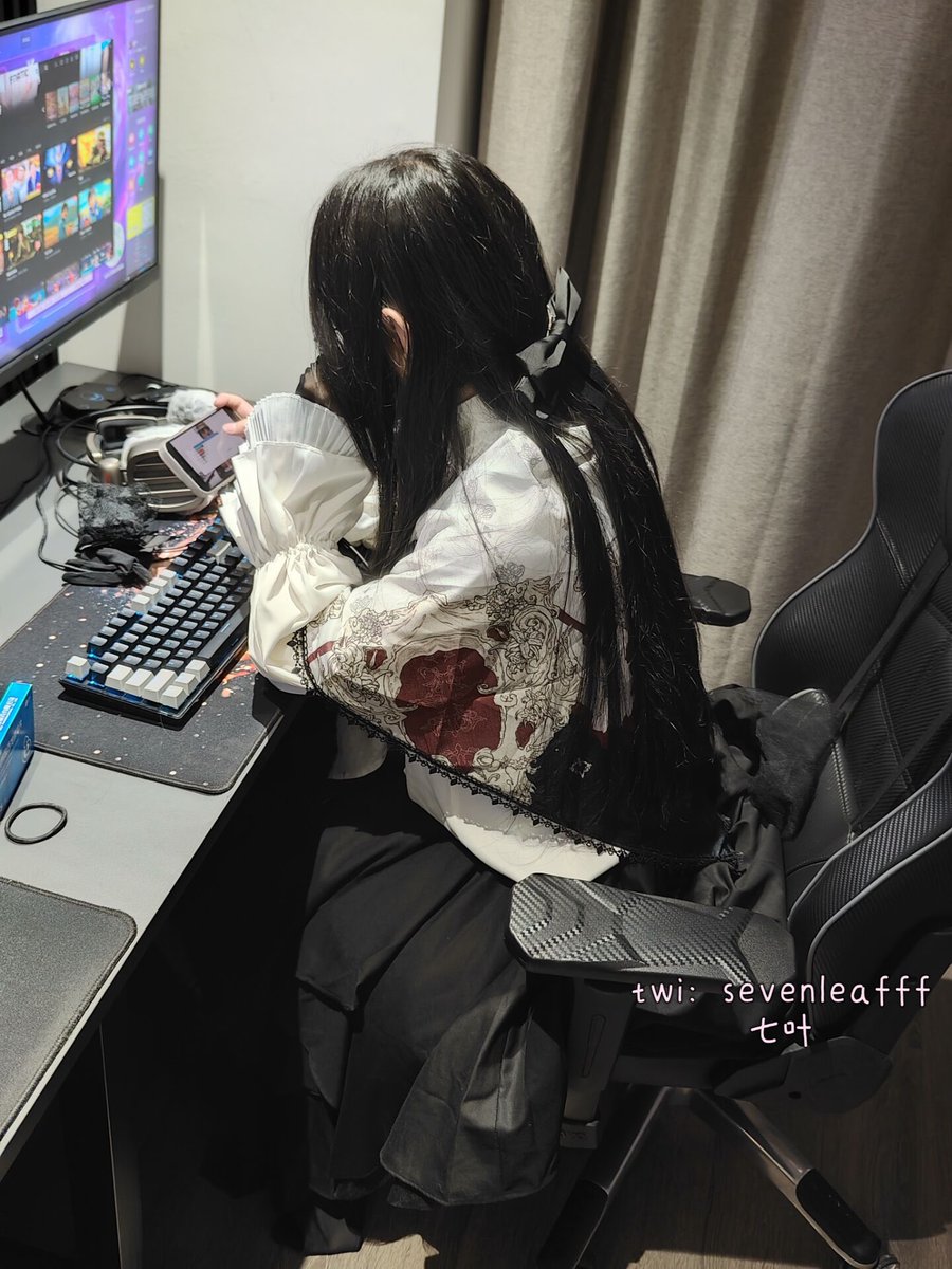 七叶 tweet media