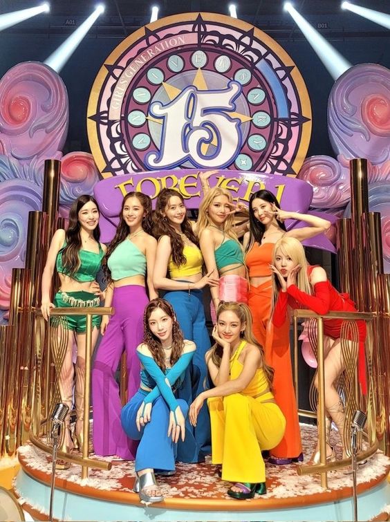 LyanSantana_'s tweet photo. 17 anos do SNSD - Girls' Generation.
Listei 17 músicas do grupo que todo kpopper precisa conhecer- segue o fio 🧵
#SNSD #GirlsGeneration #GG #Forever1 #Hoot #Gee #IntoTheNewWorld #HappyBDayGG #Taeyeon #Tiffany #Sunny #Yoona #Sooyoung #Seohyun #Hyoyeon #Yuri #Jessica #GG4Ever https://t.co/uFhgakuAX4