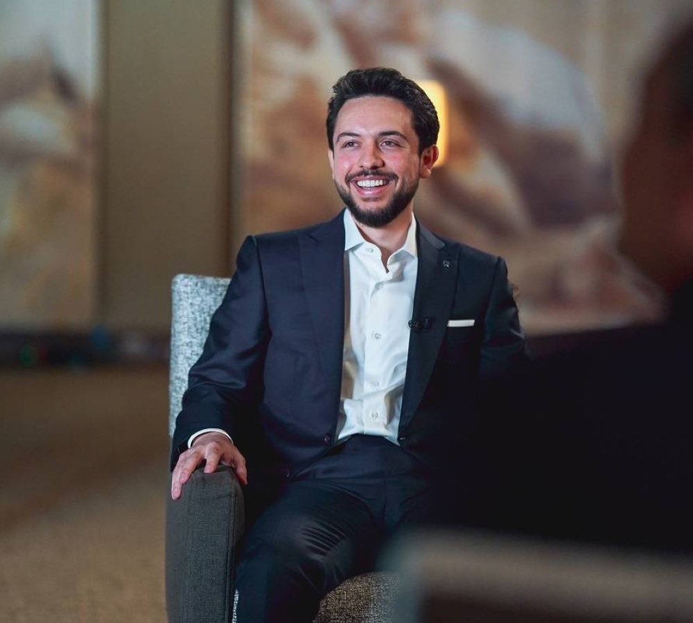 اللهم بارك لهم وبارك عليهم . الأمير المحبوب الهاشمي اللهم ارزقه من حيث لايحتسب وبارك له في كل خطوة 🤲