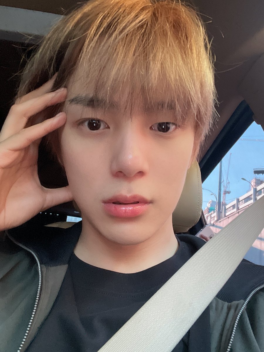 H_ONE_A's tweet photo. 220927 민혁 FNS 🐋

퉁퉁 부어따

#민혁 #MINHYUK
#몬스타엑스 #MONSTAX https://t.co/Fvld5fI7VA