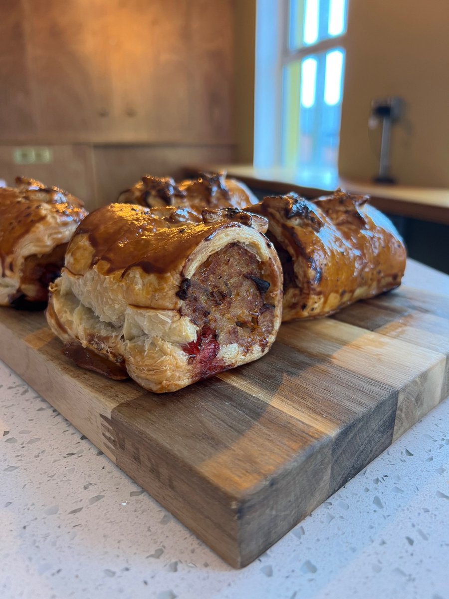 Loaf Catering tweet media