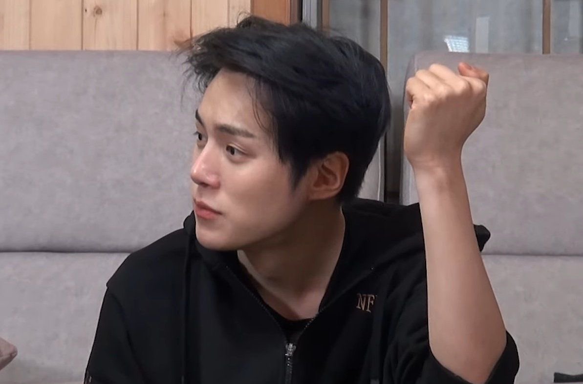 미래에는 햄스터를
다운받을 수 있겠지 ?
                                                         뭔소리야
설치류니까 …
                                                        뭔소리냐고