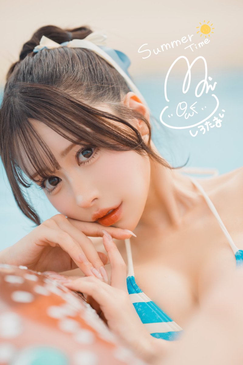 【お知らせ📢】
全国のコンビニマルチコピー機にて
eプリント限定ブロマイドの販売がスタートしています💖

全6種‼️サイン&amp;ちょこっとメッセージ入り✨
プールで撮影した夏満載の写真です🌴✨

ランダムなのでコンプリートしてね🥹💓

《販売期間》
8/11（日）23:59まで

🈁https://t.co/vOymzPCYjk https://t.co/tDq7O4OoSh