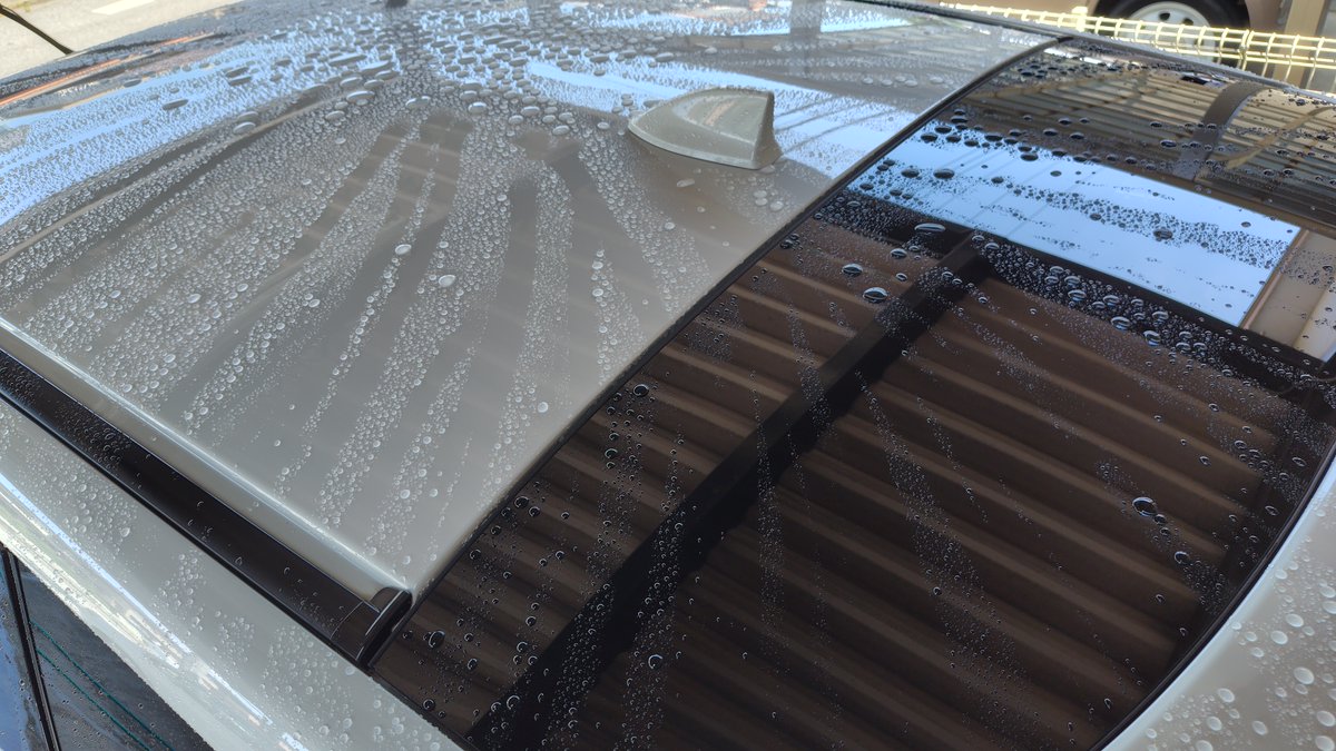 LYLMN3J0dc4TYGt's tweet photo. 暑かったけど、この撥水を見ると癒されるー(笑)
#洗車
#zymol
#天然ワックス https://t.co/CyQ207gBJL