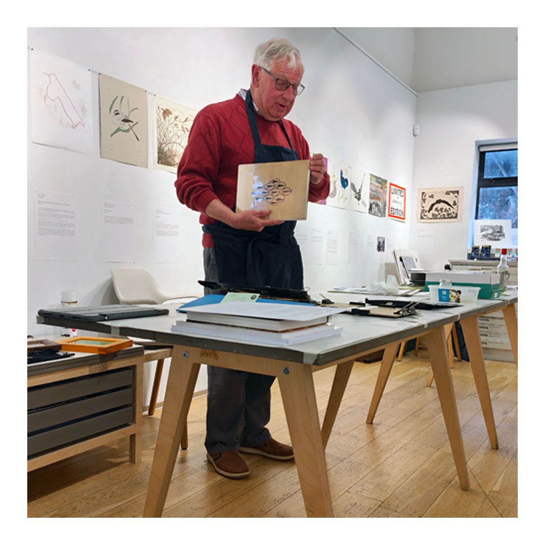 NorthernPrint's tweet image. Thank you to Ian Gale and Brian Richards for hosting the first in our latest round of skill sharing sessions for studio members on the process of Anthotypes.

#hexhamphotographygroup 
#skillshare #anthotypes #printmakingforall #letscreate