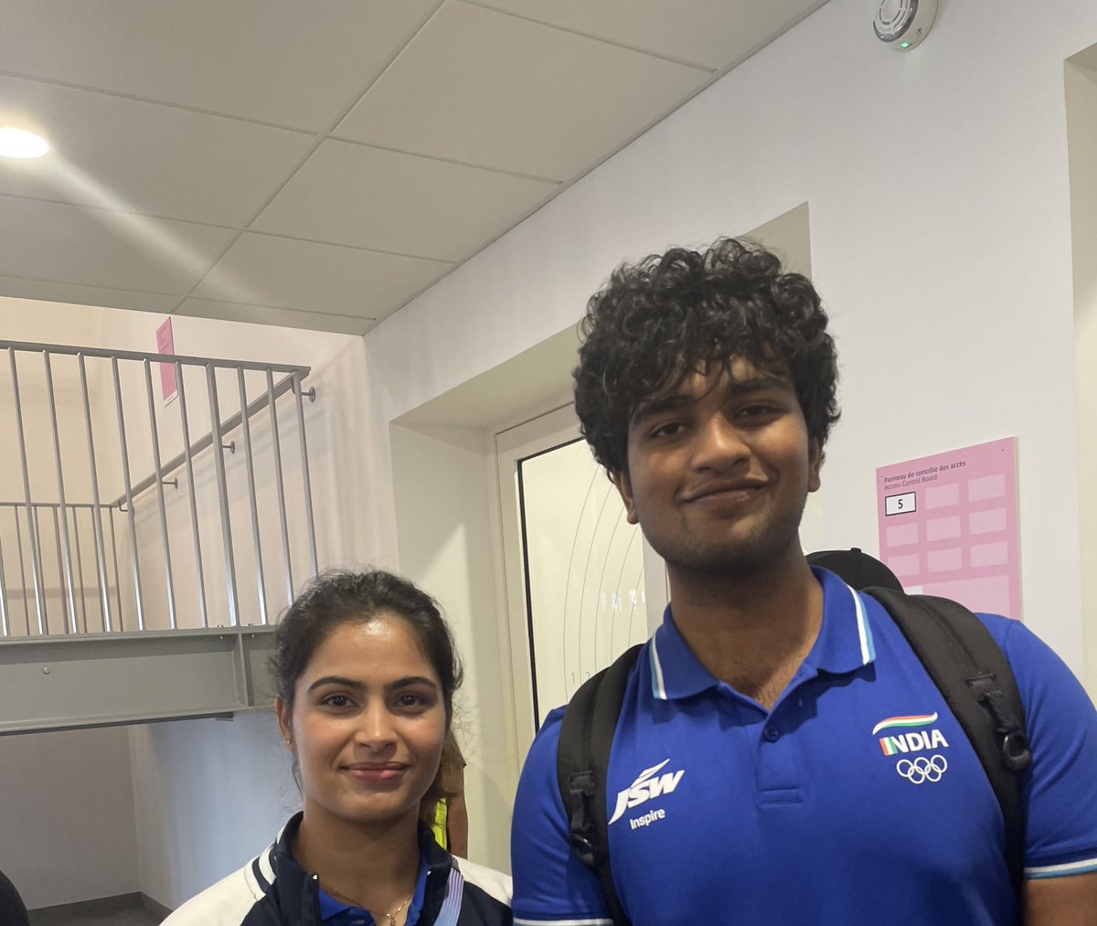 The Greatest Indian Sportsperson of all time #ManuBhakar at the #Paris2024Olympics Not only is the legend an awesome personality but a humble and down to earth. What a champion #IndiaAtParis24 #JioCinema