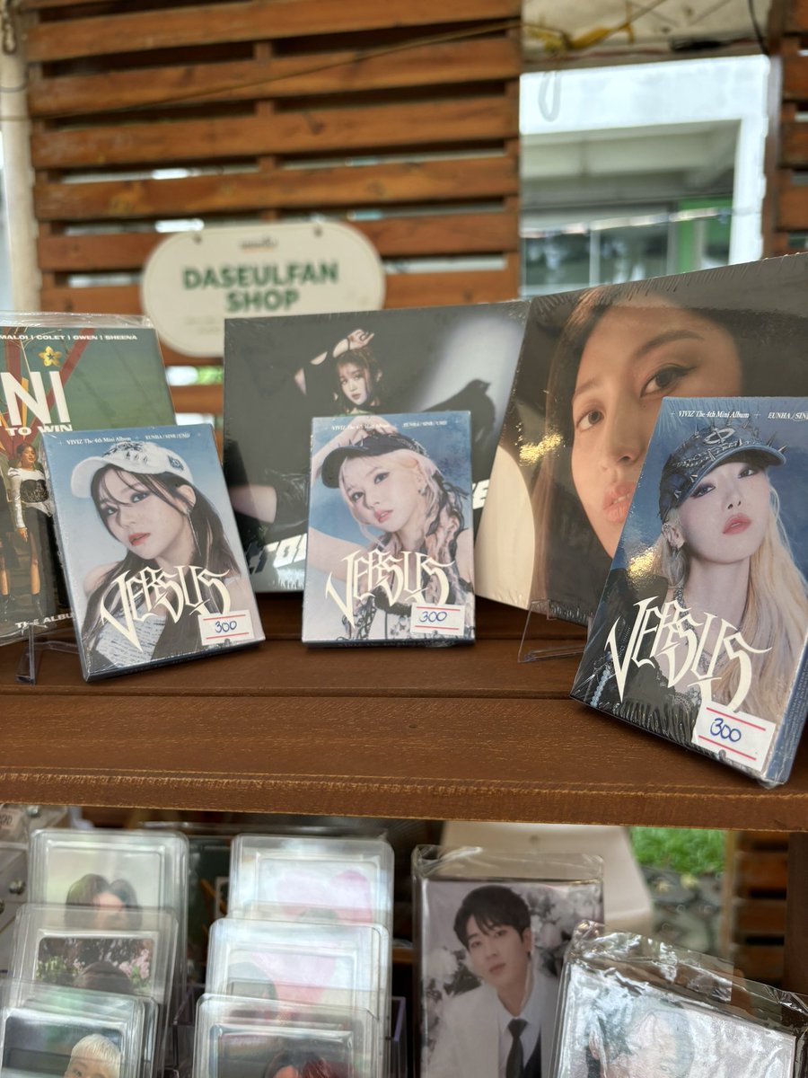 daseulfanshop's tweet image. Excited to unveil my latest stock additions at the Greenfield Weekend Market! Swing by to check out the freshest k-pop finds and unique gems. See you there! #GreenfieldWeekendMarket #FreshStock #WeekendFinds