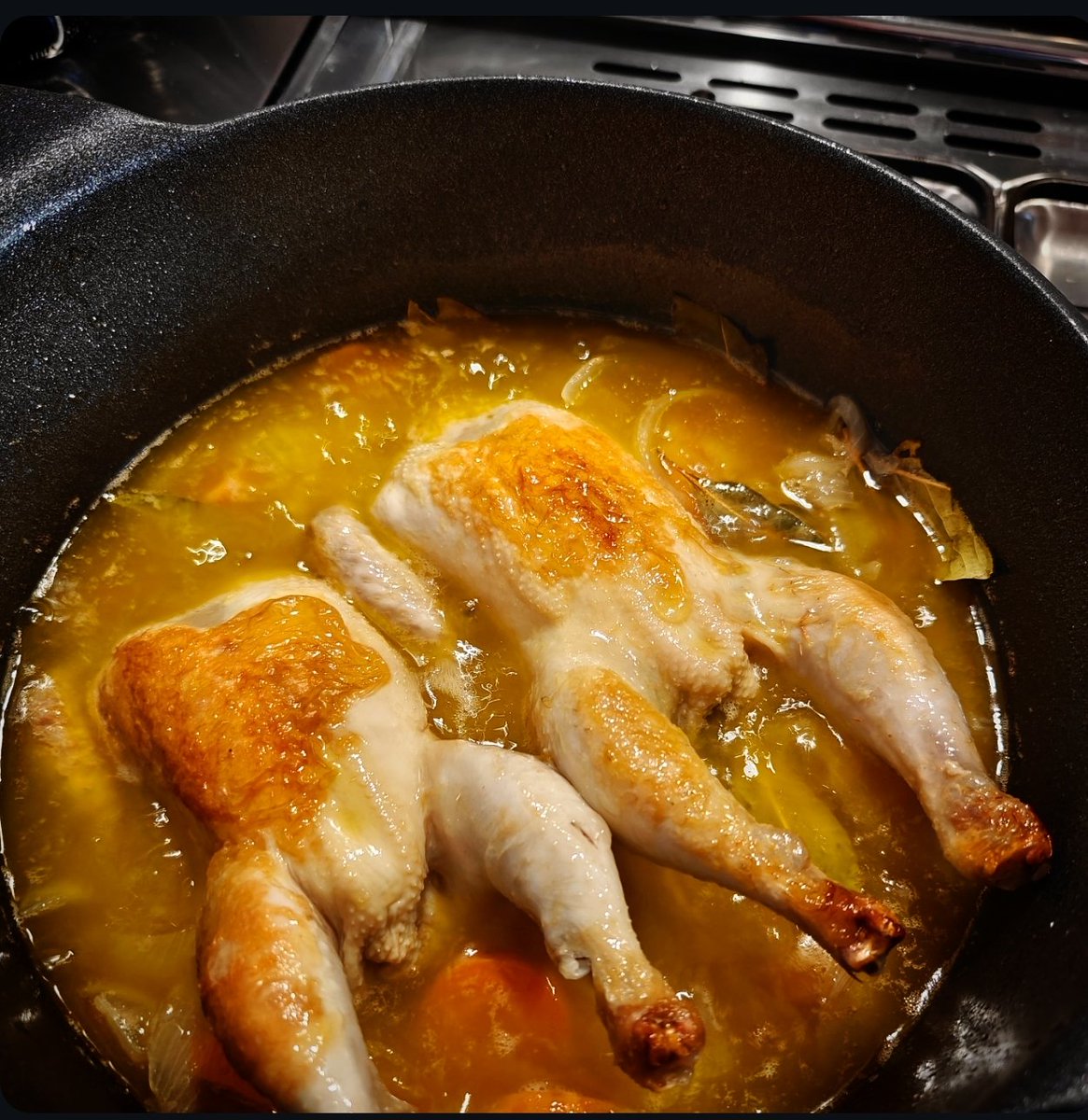 Preparando nuevos platos ... Hoy toca escabechar Picantones! Siempre que hago escabeches me huele a casa!